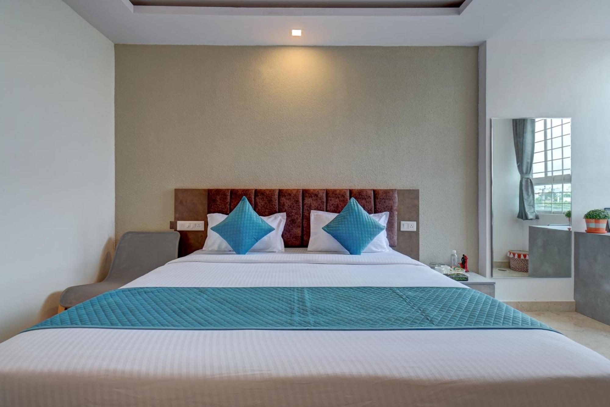 Hotel Cloud 9 Luxury Stay Мисор Екстериор снимка