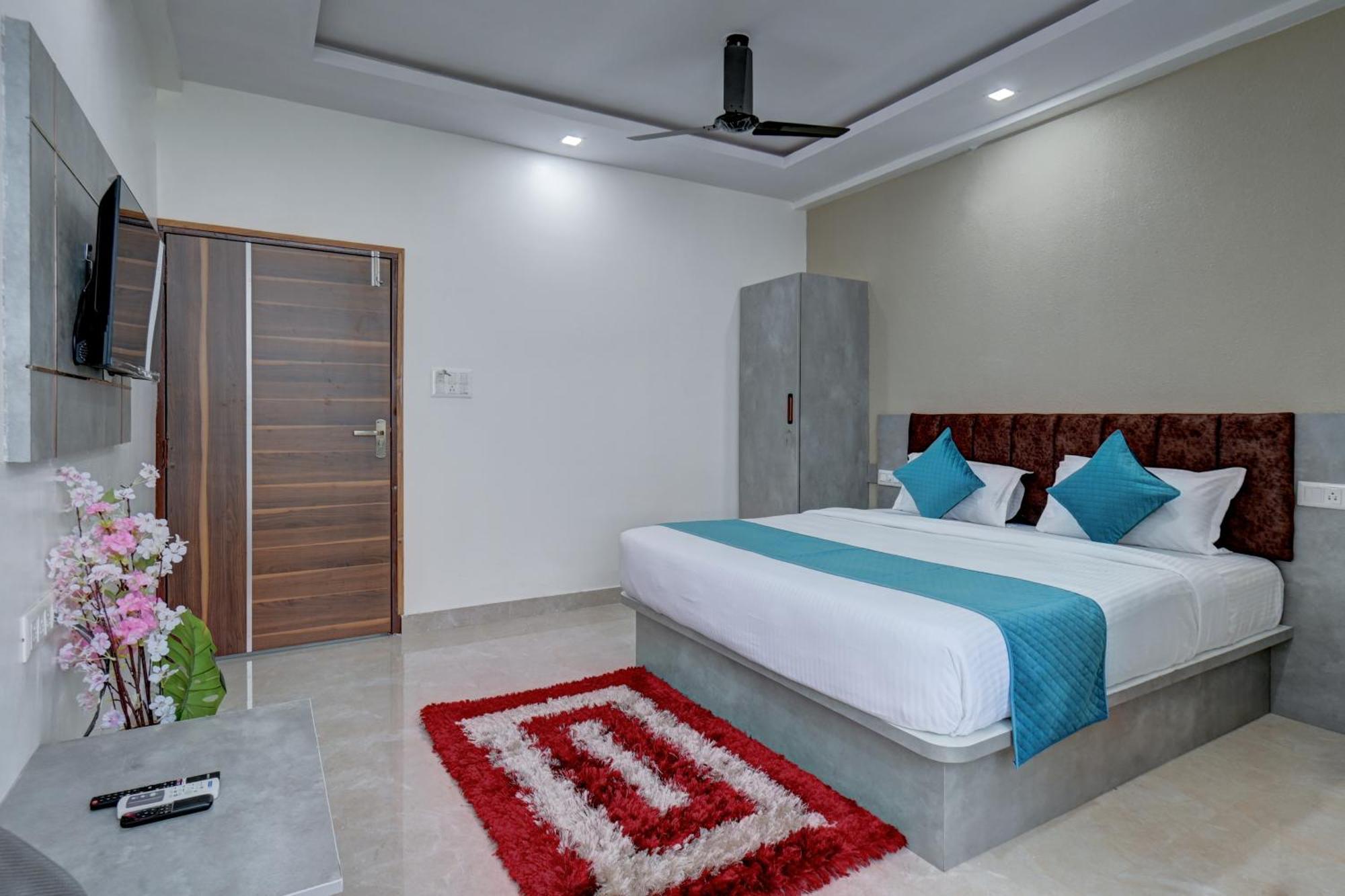 Hotel Cloud 9 Luxury Stay Мисор Екстериор снимка