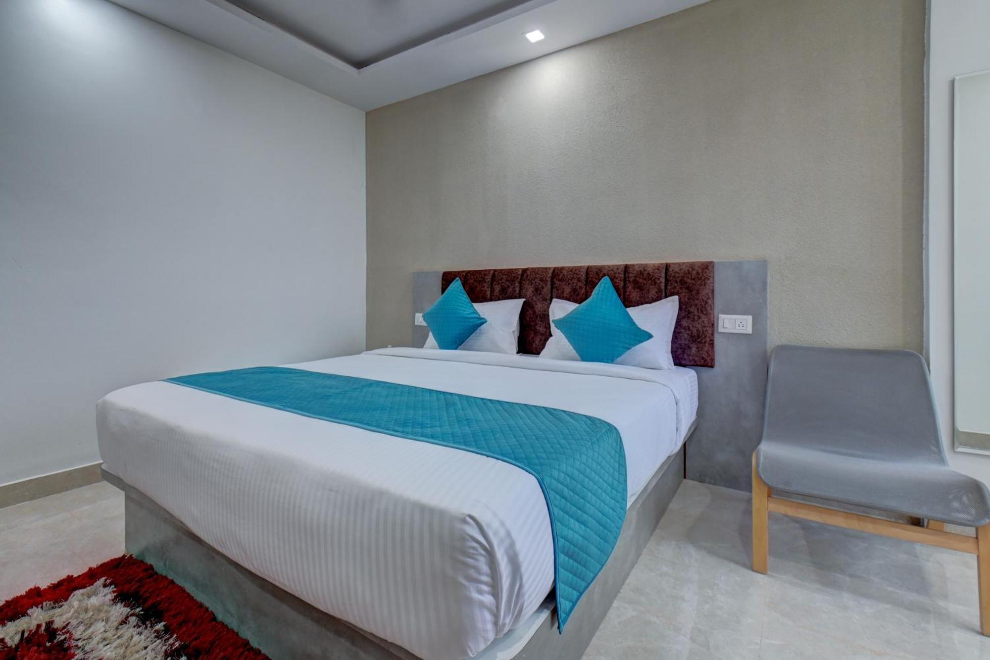 Hotel Cloud 9 Luxury Stay Мисор Екстериор снимка
