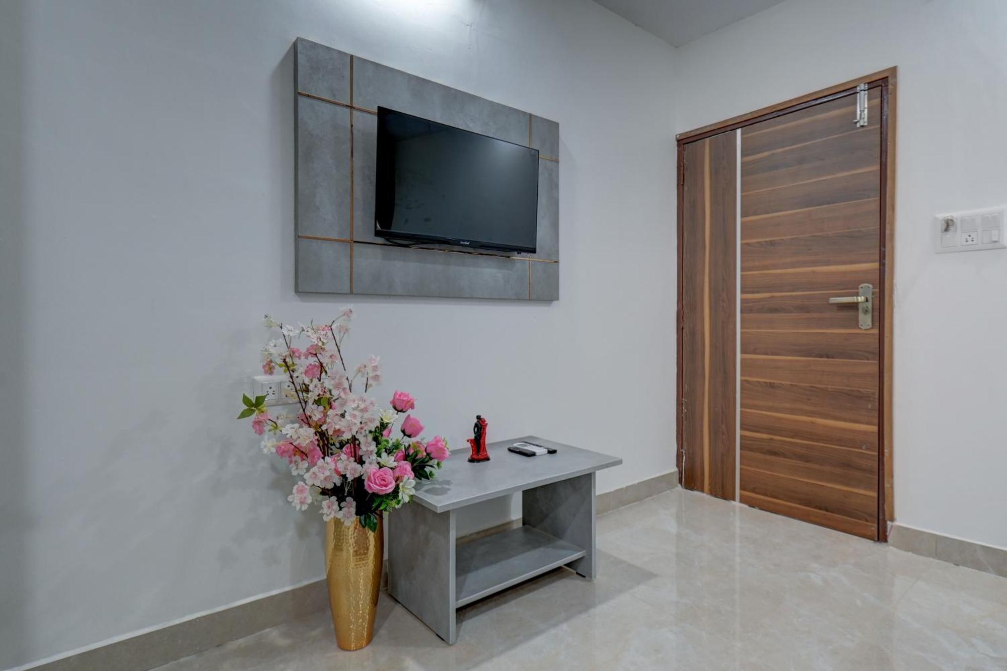 Hotel Cloud 9 Luxury Stay Мисор Екстериор снимка